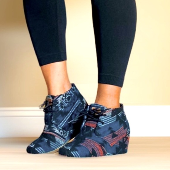 Toms Shoes - Toms Aztec Jacquard Navajo Dessert Wedges